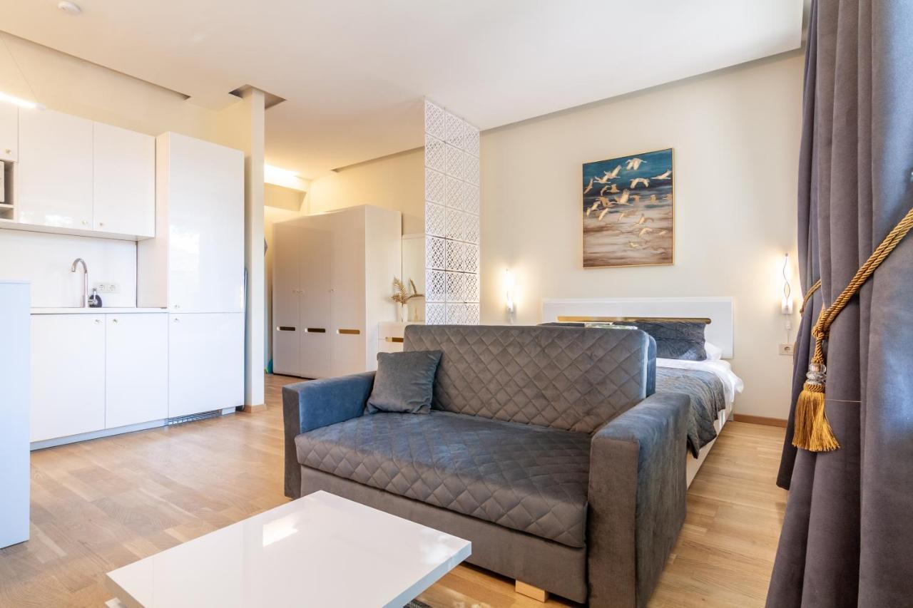 Central Square Apartments Паланга Экстерьер фото