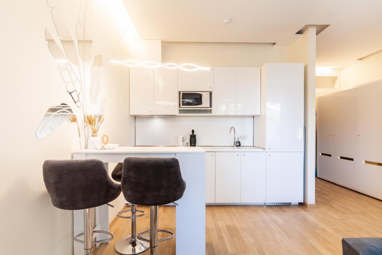 Central Square Apartments Паланга Экстерьер фото