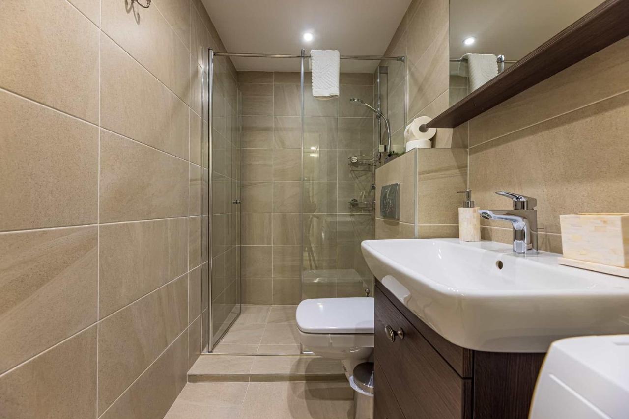 Central Square Apartments Паланга Экстерьер фото