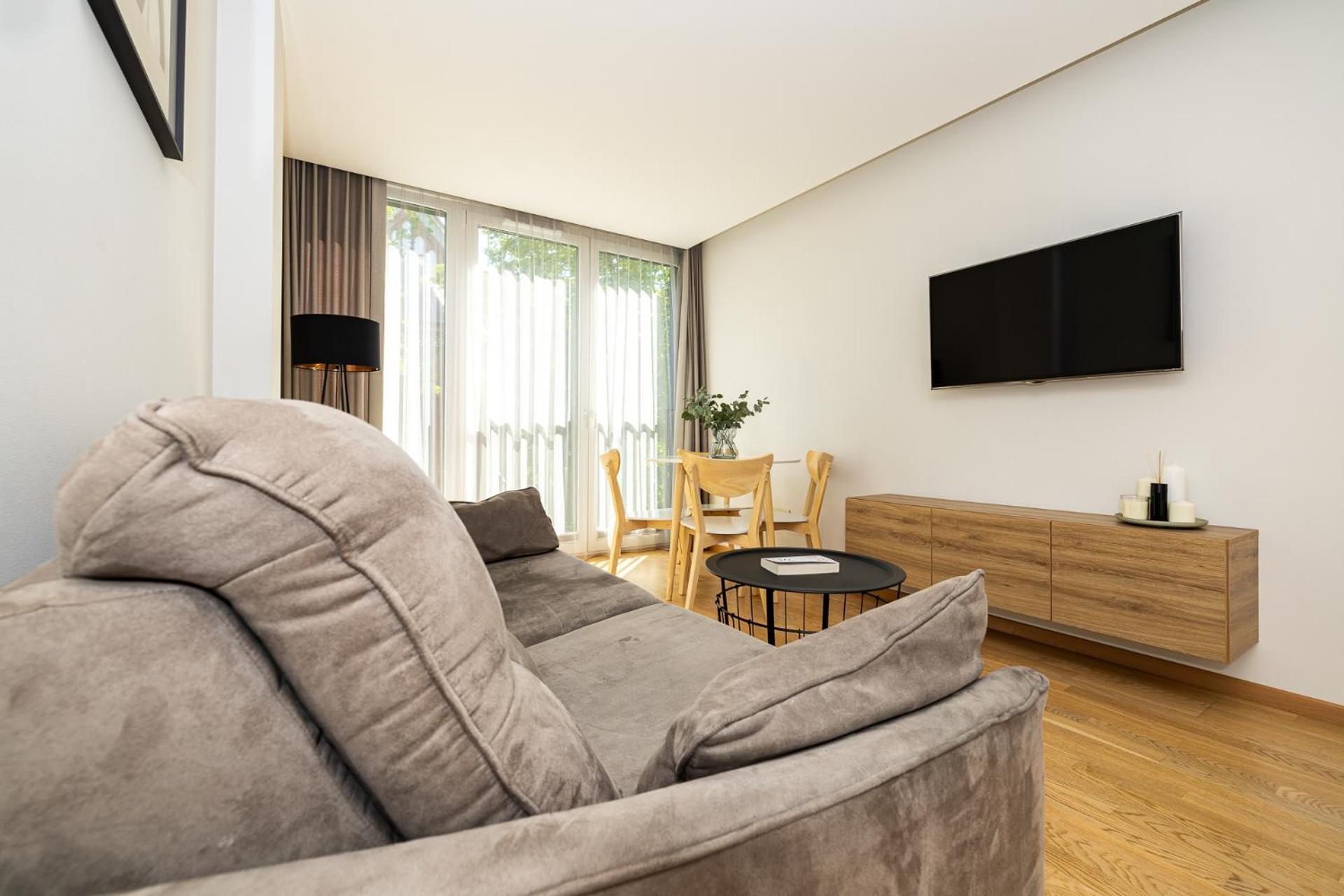 Central Square Apartments Паланга Номер фото