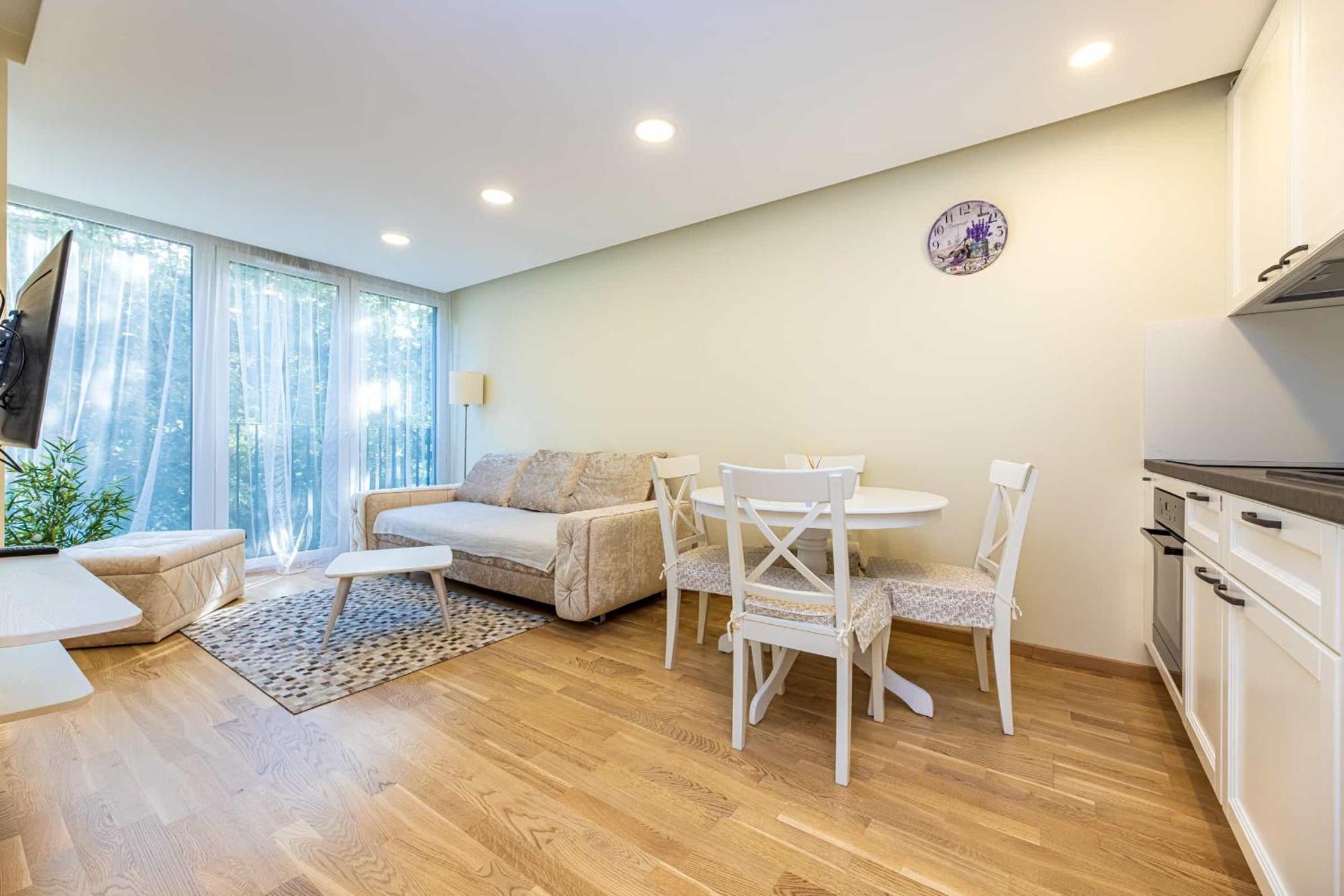 Central Square Apartments Паланга Номер фото