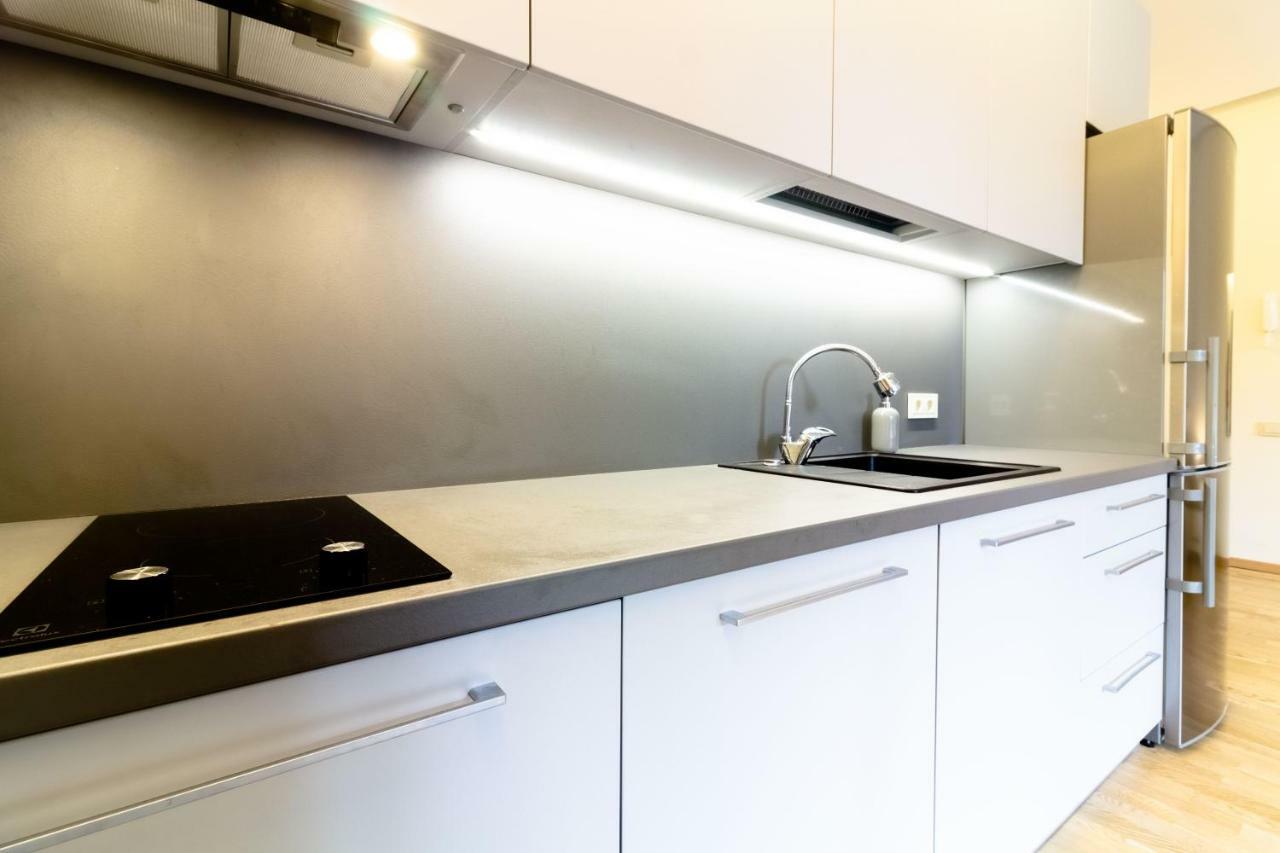 Central Square Apartments Паланга Экстерьер фото